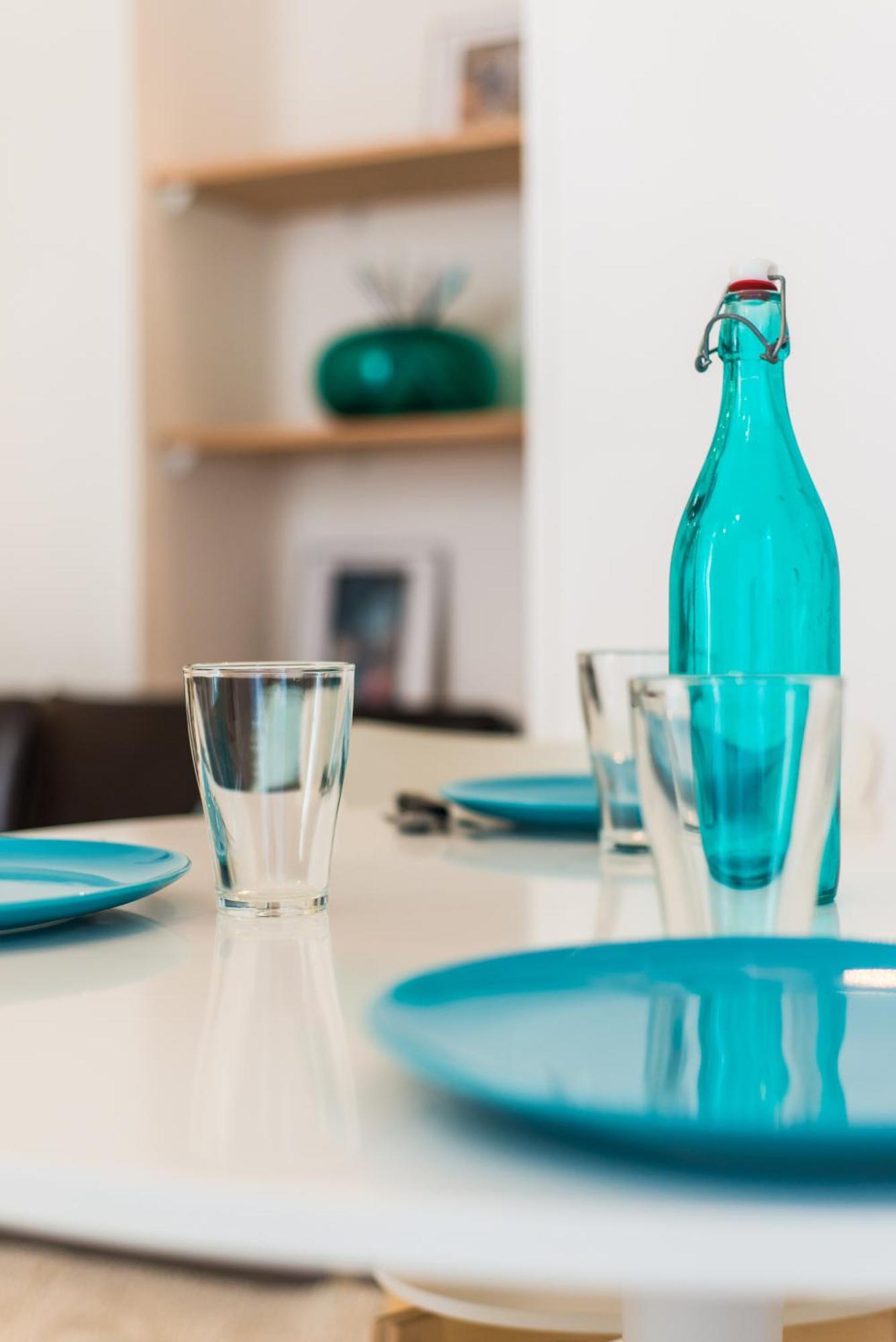Modern 2-Bedroom City Center Apartment ニース エクステリア 写真